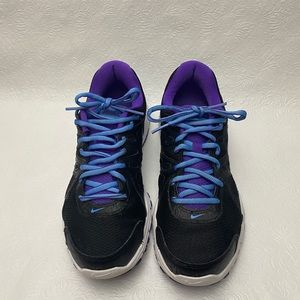 Nike Women Revolution 2 Size 8.5